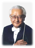 秋山和慶指揮者の写真