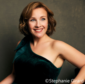 Cooke Sasha©Stephanie Girard (4) - コピー.png